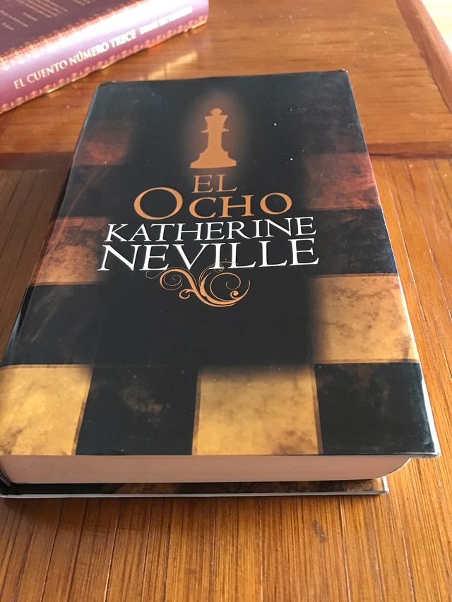 El ocho (Exitos) (Spanish Edition)