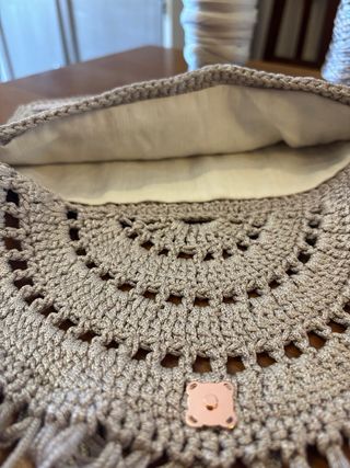 Borsa a mano beige in viscosa morbida foderata
