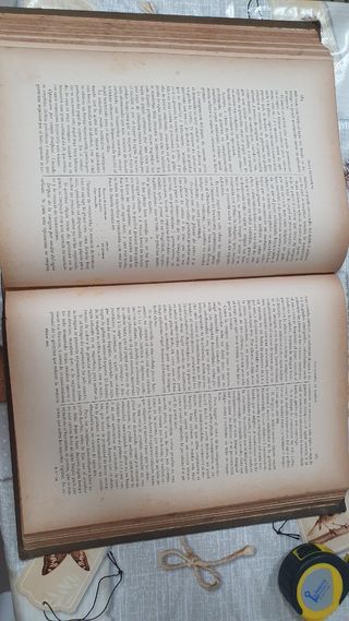 Libro Física Industrial antiguo