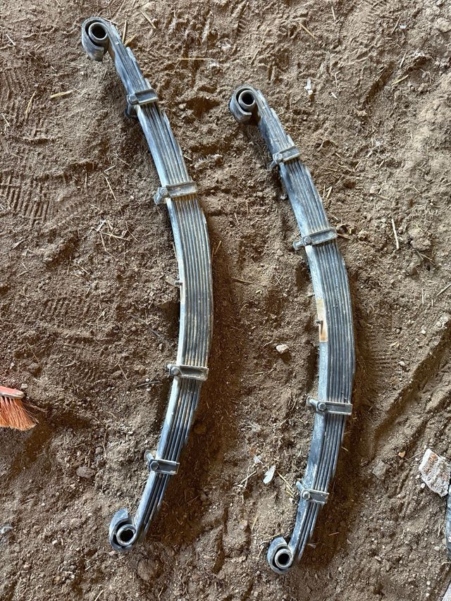 Ballestas traseras Land Rover Santana