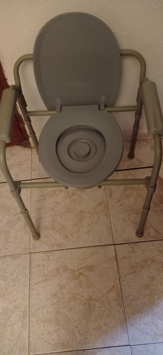 Andador para adultos de aluminio y WC portátil 