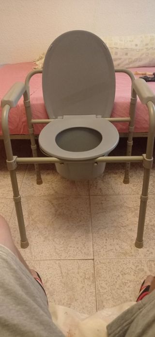 Andador para adultos de aluminio y WC portátil 