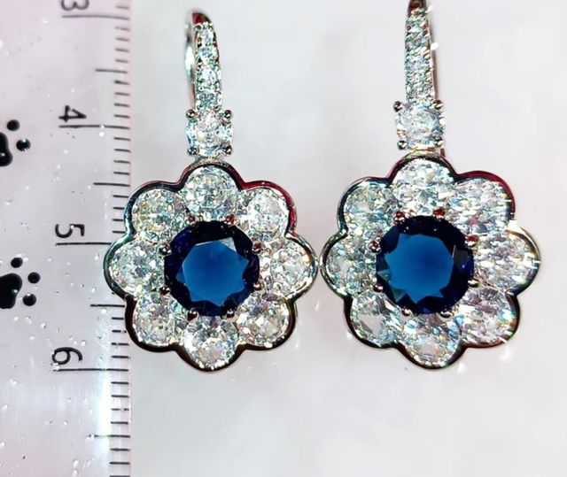 Pendientes flor circonitas azules y transparentes