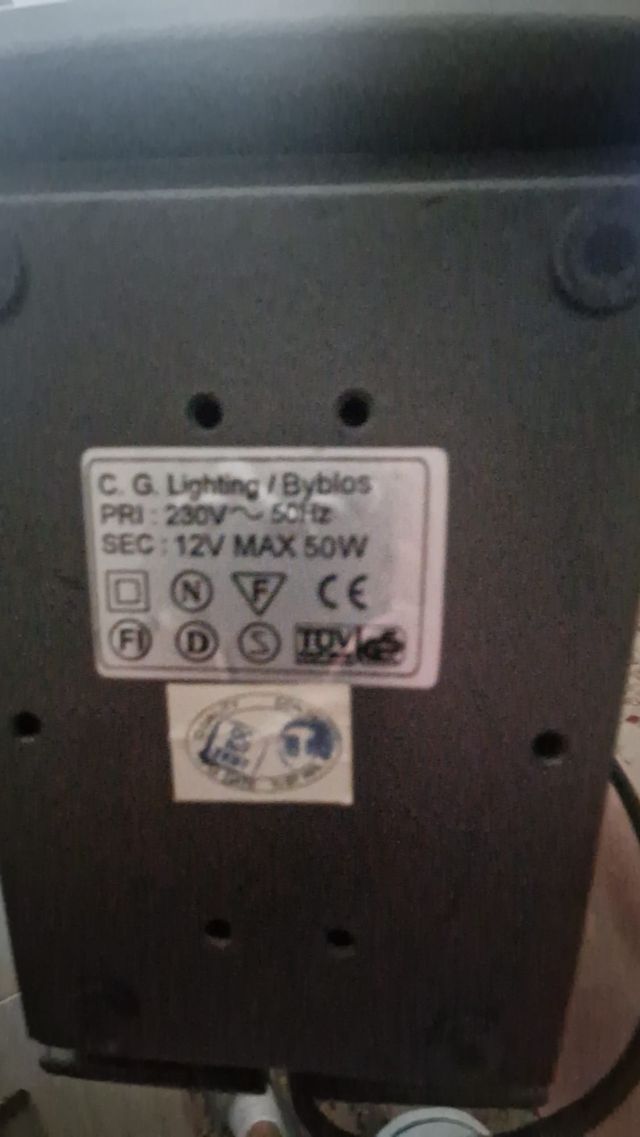 Lámpara escritorio gris metal