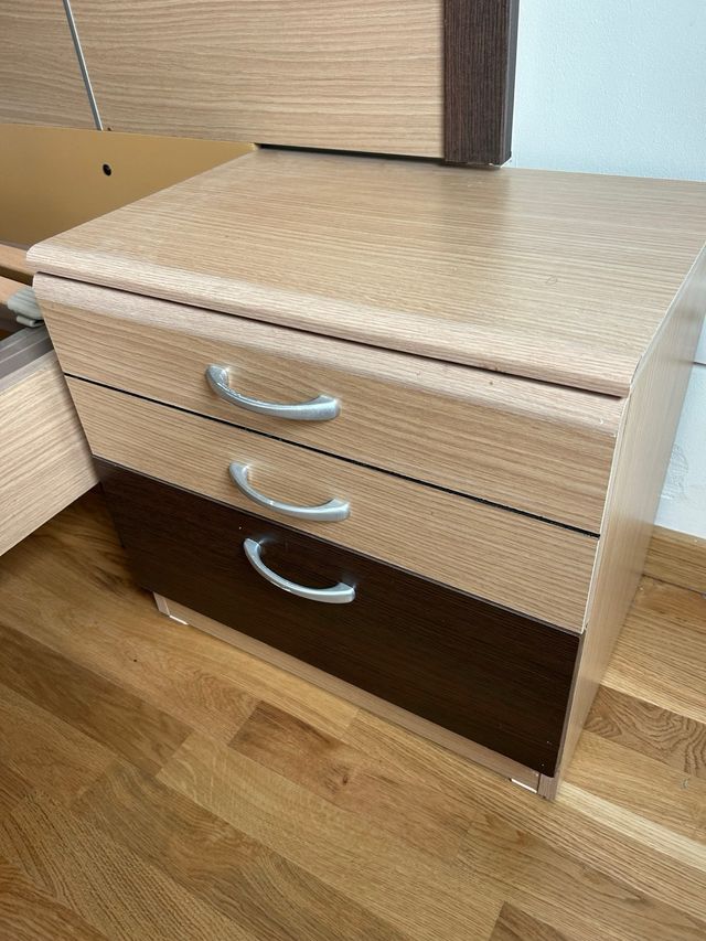 2 Mesillas de noche de madera (50x35x47)