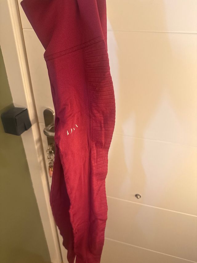 Leggins Born Living yoga rojos