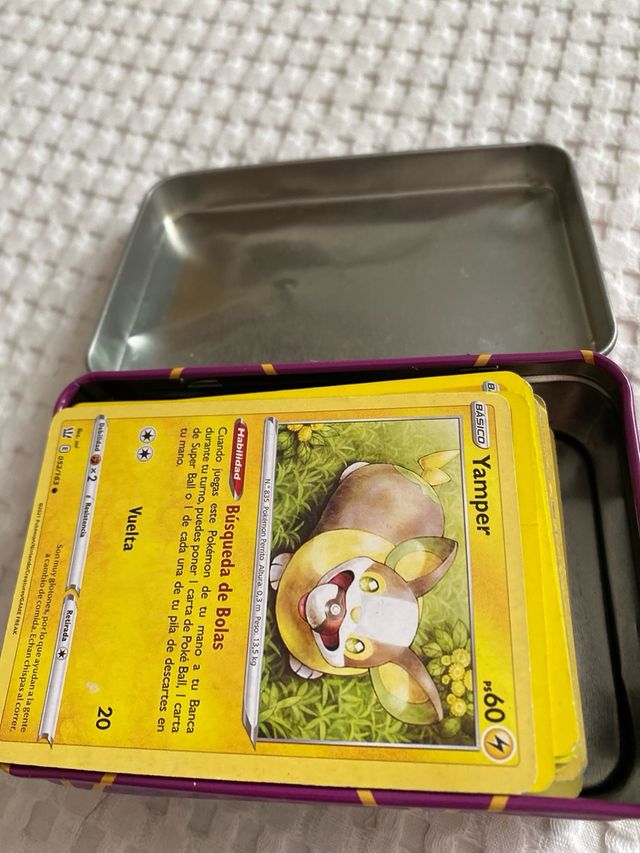 Caja metálica Pokémon Espada y Escudo