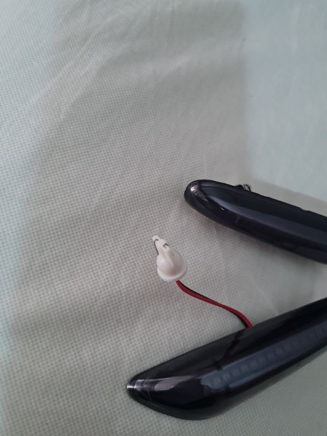 Luces laterales indicadoras dinámicas LED