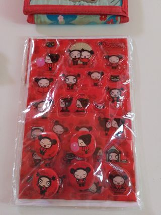 Lote Pucca: monedero+ 2 llaveros +Pegatinas/Chapas
