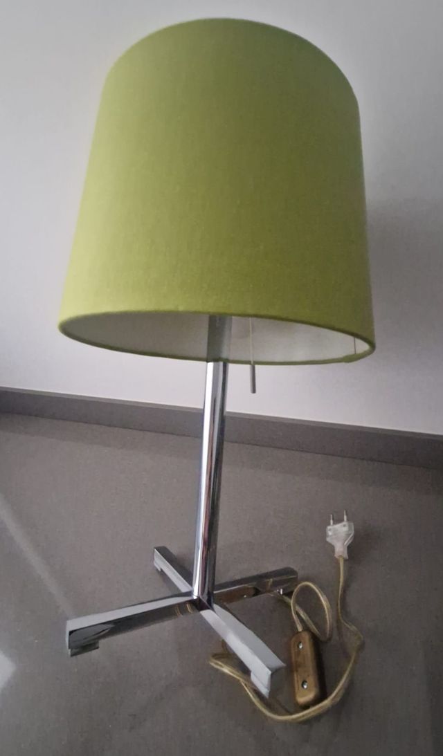 Lampara mesilla verde metalica