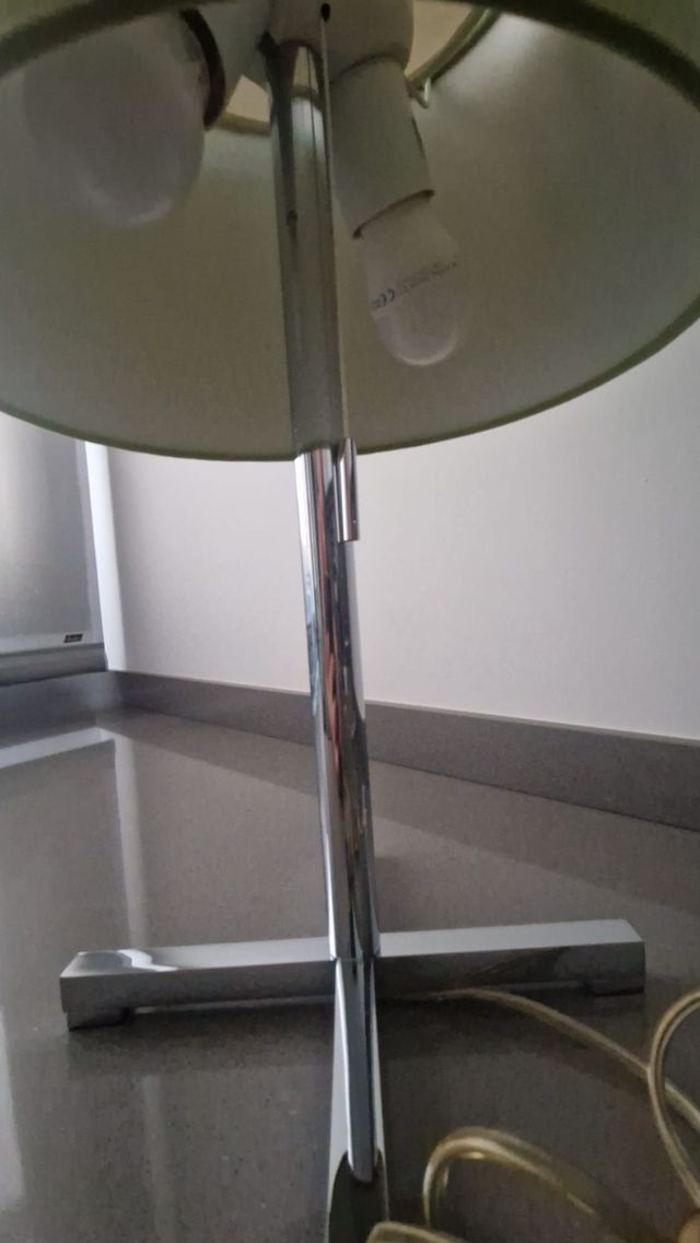 Lampara mesilla verde metalica