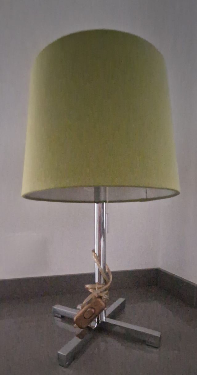 Lampara mesilla verde metalica