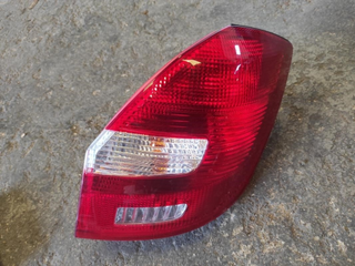 Piloto trasero derecho Skoda Fabia II (Versi