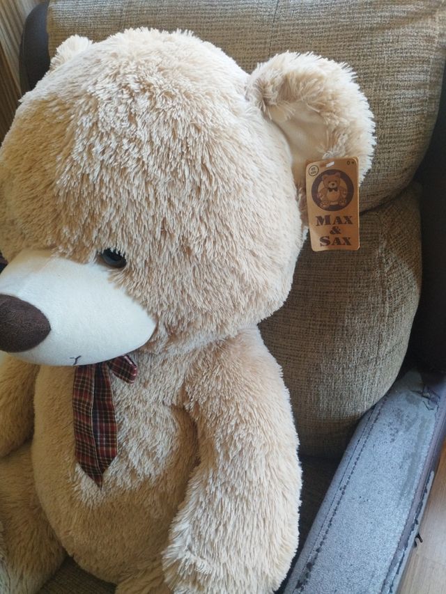 Oso gigante de peluche