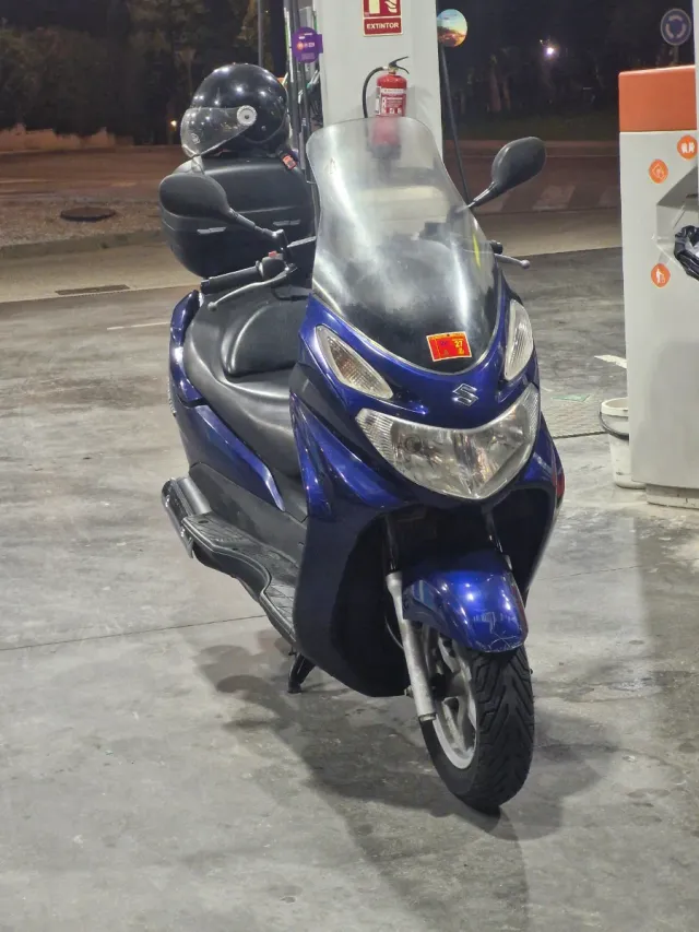Moto Suzuki Burgman 125cc año 2006