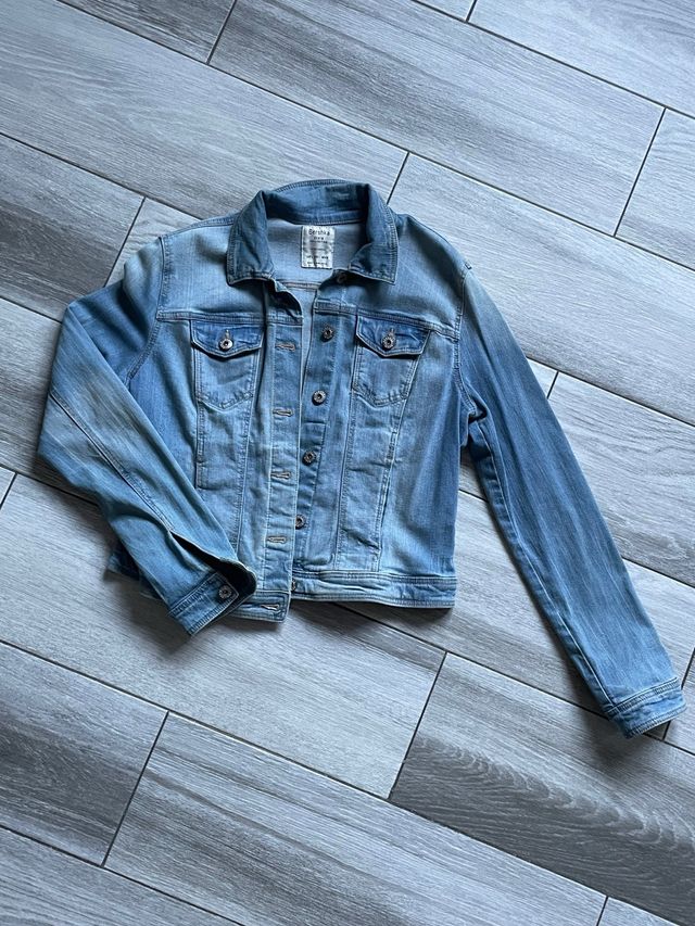 Chaqueta vaquera Bershka M