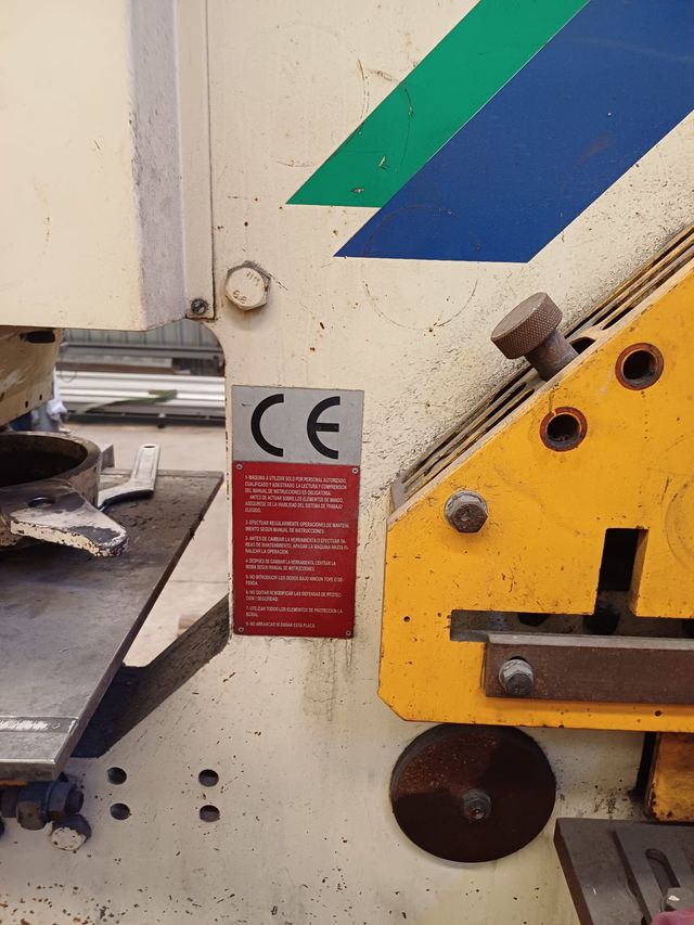 Punzonadora Hidráulica Geka HidraCrop 110/A