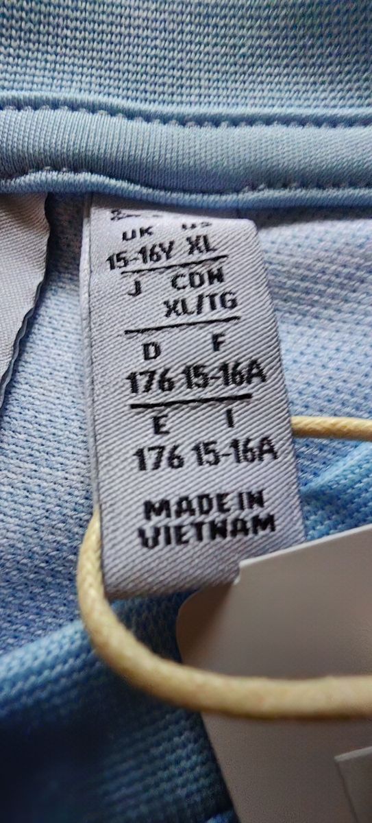 Camiseta Adidas niño celeste