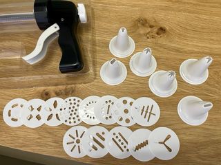 Set per biscotti - 12 dischi + 6 bocchette 