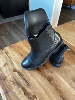 Botines Chelsea negros