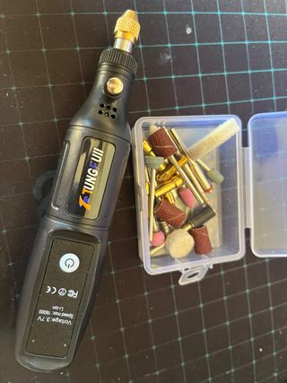 Mini taladro eléctrico