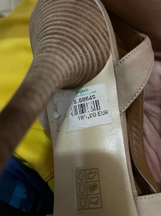 Sandalias Guess beige