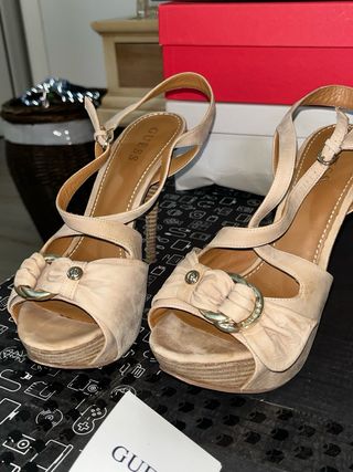 Sandalias Guess beige