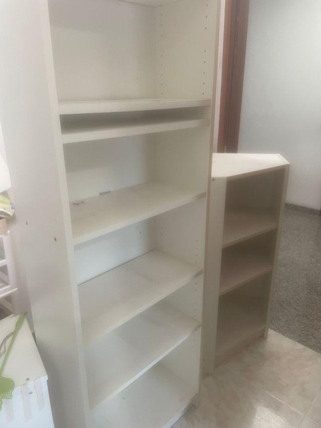 Armario blanco 2 puertas + estantería