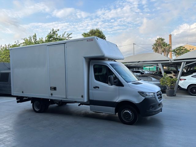 Mercedes-Benz Sprinter 2021