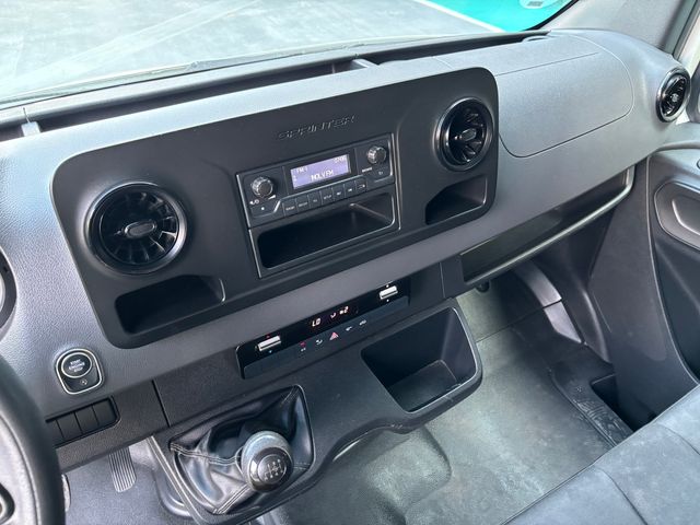 Mercedes-Benz Sprinter 2021