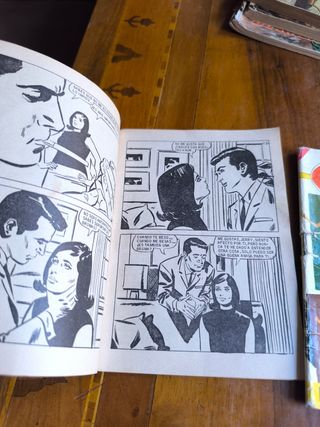 Dos cómics de Capricho