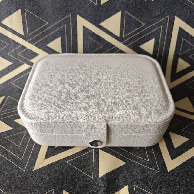 Joyero organizador beige nuevo