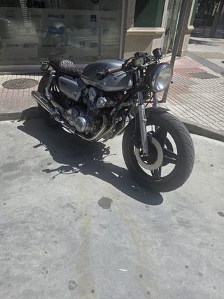 Vendo o cambio Honda 750 Cafe Racer