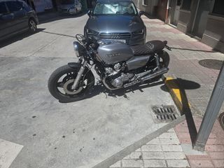 Vendo o cambio Honda 750 Cafe Racer