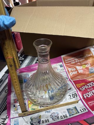 Caraffa in vetro trasparente
