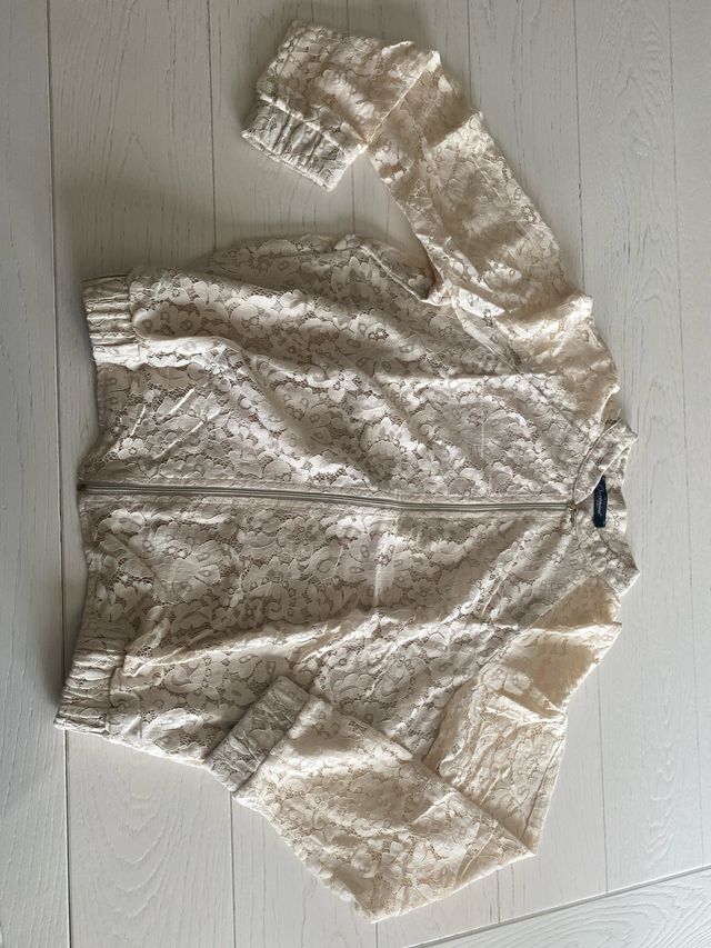 Felpa pizzo beige elegante