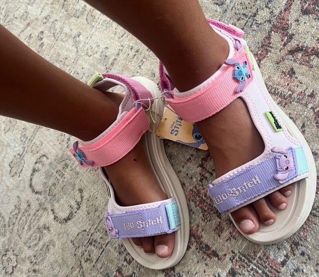 Sandalias Stitch Disney multicolor