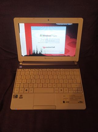 Packard Bell NB: Portátil antiguo