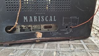 Radio antigua mariscal iberica con reloj