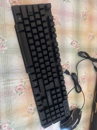 Teclado y ratón T-Wolf gaming iluminados