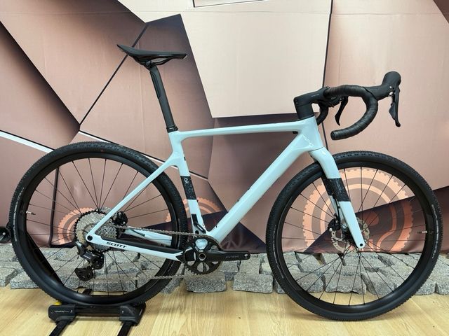 Bicicleta Scott Addict Gravel 40