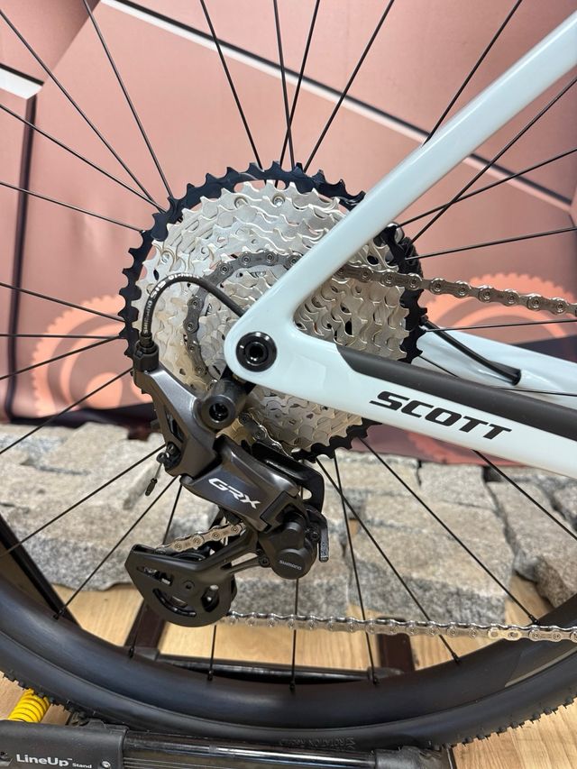 Bicicleta Scott Addict Gravel 40