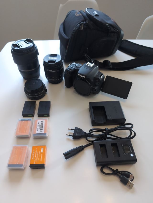 Canon EOS 200D + objetivos como nueva