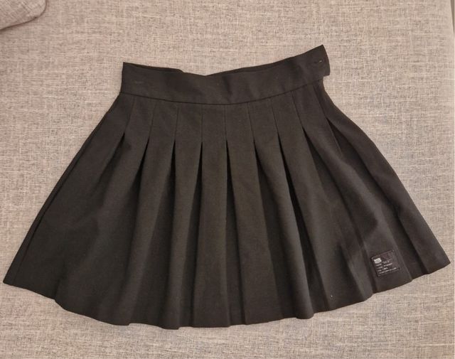 Falda negra talla S (Pequeña)