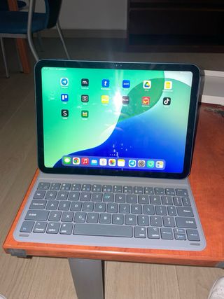 Smart Keyboard Folio iPad 10/11 y iPad AIR.