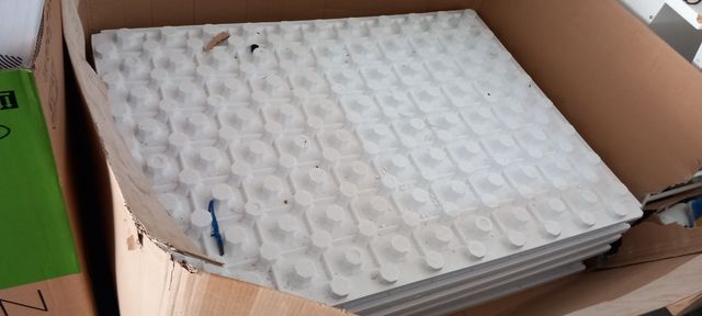 Tubi e pannelli per riscaldamento a pavimento