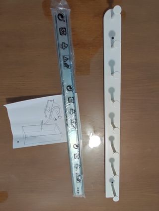 Percha extraíble KOMPLEMENT IKEA blanca