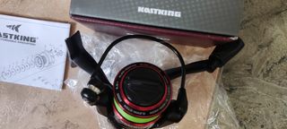 Carrete KastKing 2000 + trenzado SeaKnight 0,10 