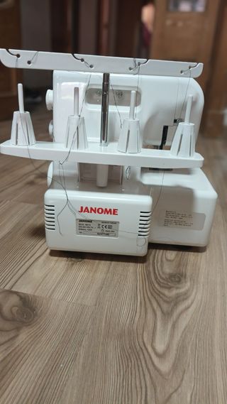 Overlock Janome RE73 - Costura