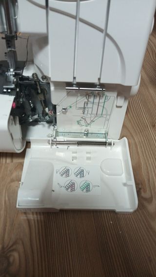 Overlock Janome RE73 - Costura